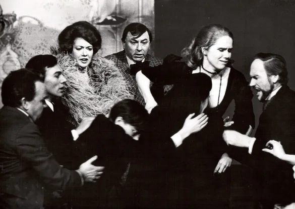 Bergman's 1967 production: minimalist staging with bare platforms